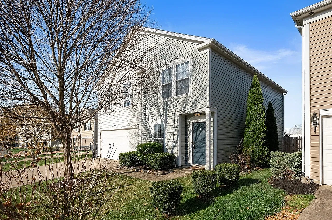 3 bed, 1996 sqft, $1,700 — Photo 2