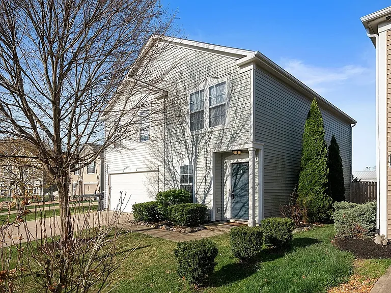 10891 Rose Ln — Photo 2