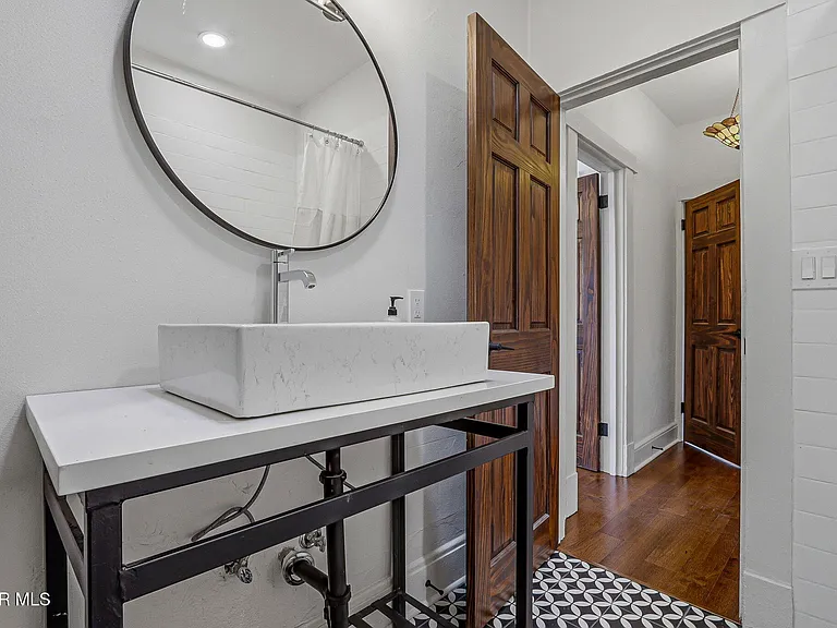 2911 Grant Ave — Photo 22