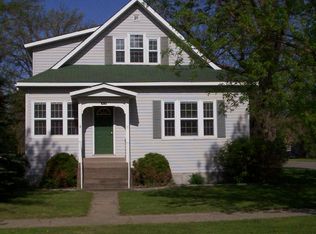 423 1st St NW, Mahnomen, MN 56557