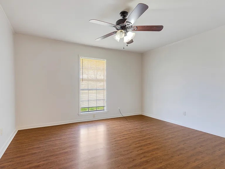 113 Aberdeen Dr — Photo 11