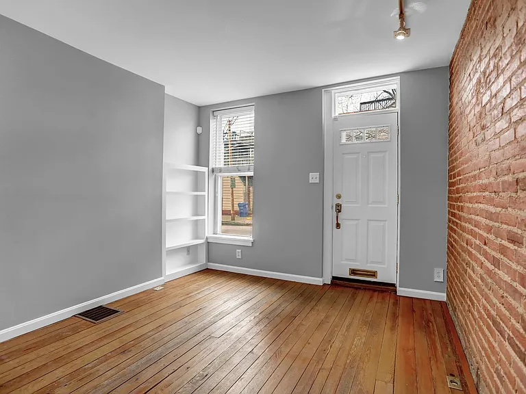 1409 Covington St — Photo 7