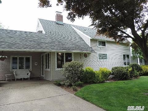 1st image of 22 Cottonwood Ln