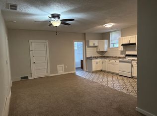 27 S 3rd St #1, Moville, IA 51039