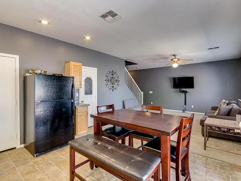 620 E Banelli Pl — Photo 9