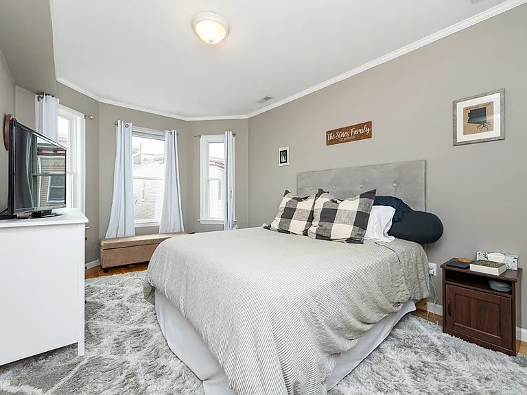 10 Peters St #3 — Photo 5