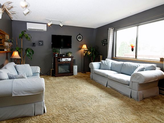 3rd image of 1548 Eagle Dr