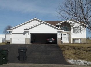 10062 Park Place Dr, Monticello, MN 55362