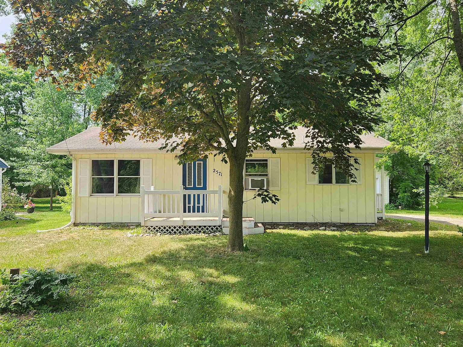 2571 W Midland Rd photo 1