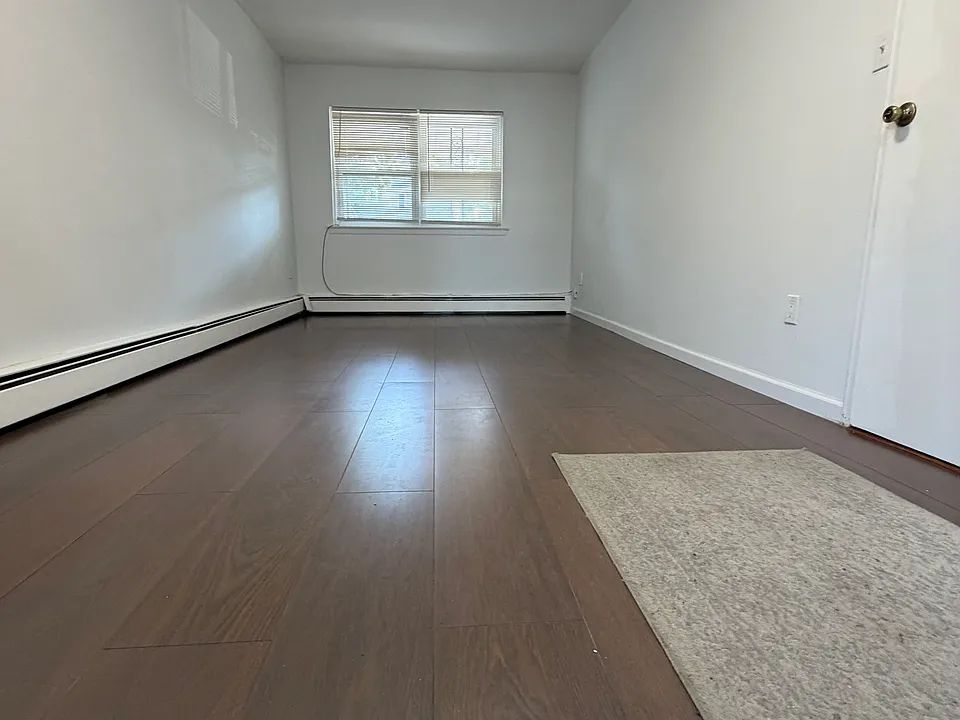 347 Quincy Ave #1