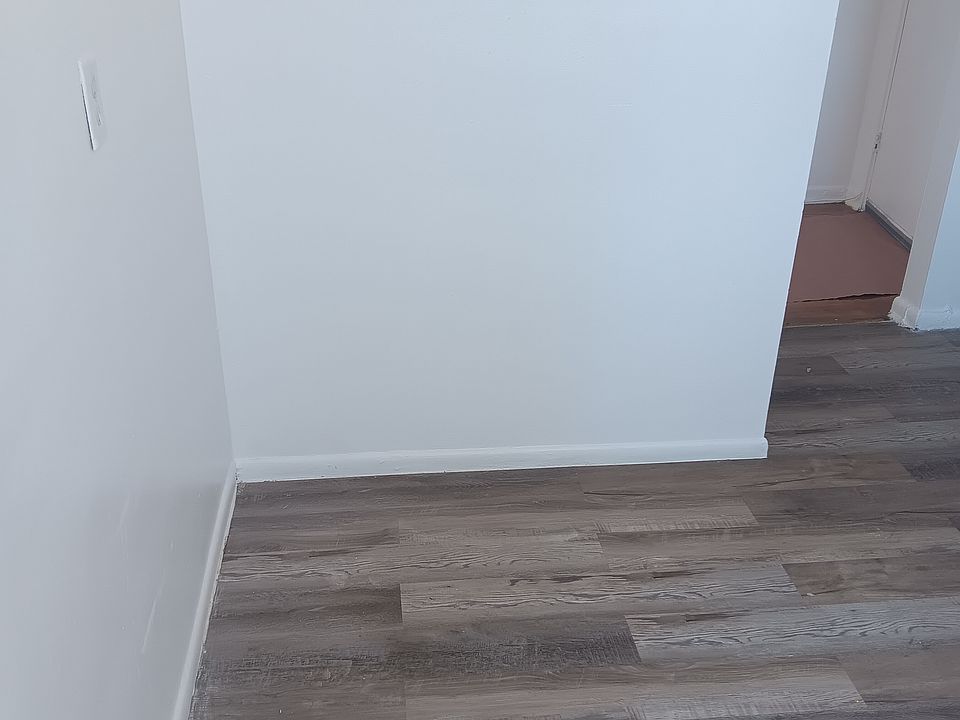 2nd image of 58 Underwood St