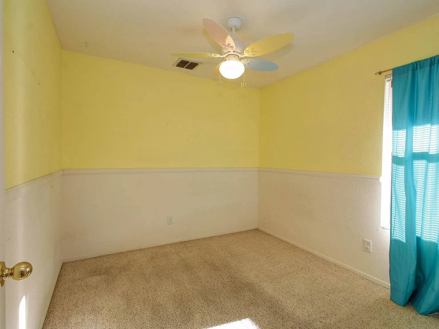 3 bed, 1261 sqft, $1,650 — Photo 4