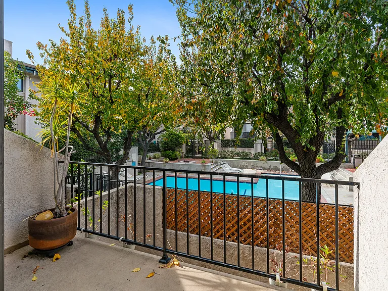 7137 Shoup Ave #31 — Photo 40