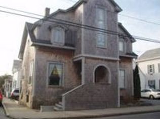 657 Thames St, Newport, RI 02840