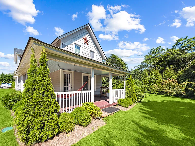 148 Montauk Hwy — Photo 31