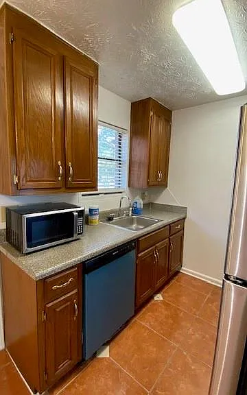 5032 Top Cat Ct — Photo 11