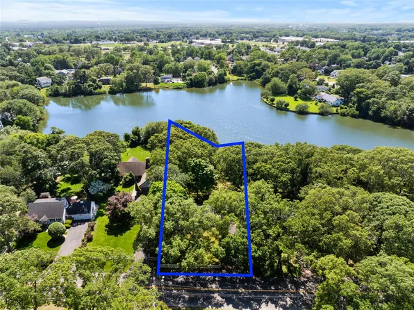 985 Ostrander Avenue, Riverhead, NY 11901