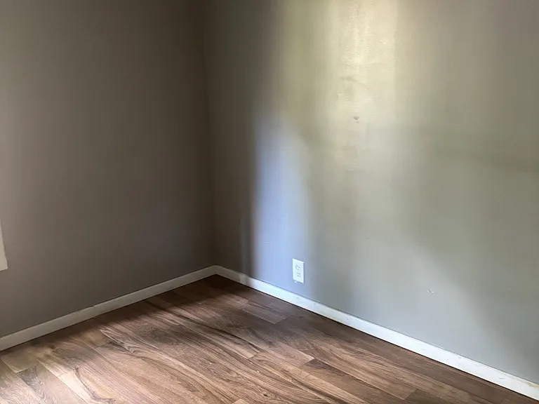 121 Gloria Ln — Photo 10