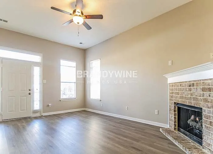 6843 Kerry Valley Ln — Photo 5