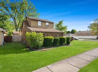 5849 W 90th St, Oak Lawn, IL 60453