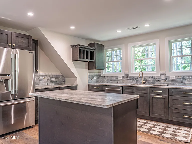 445 Brinkley Rd — Photo 2