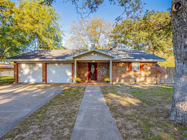 1155 N Lillian St, Stephenville, TX 76401