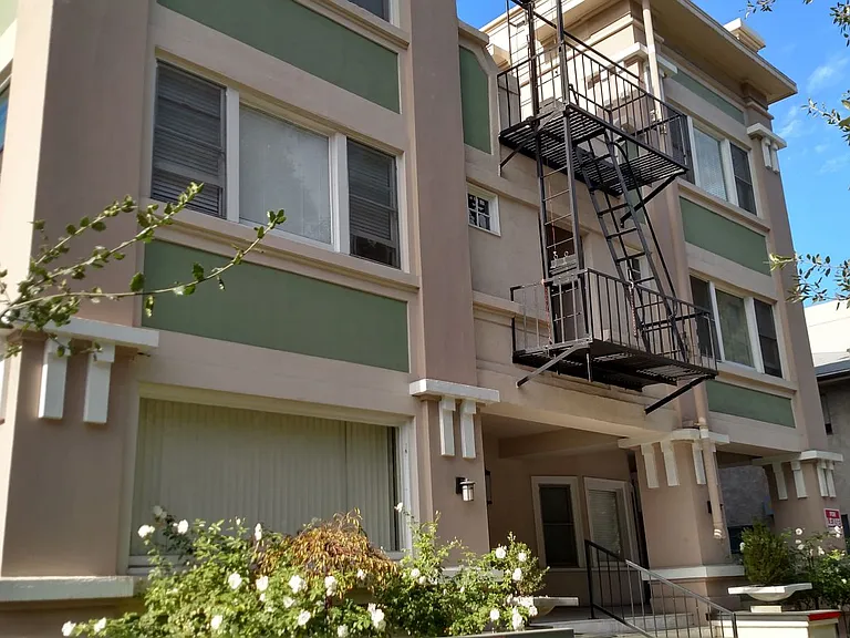 Euclid Square Apts — Photo 5