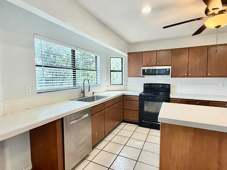 6048 Garrett St — Photo 18