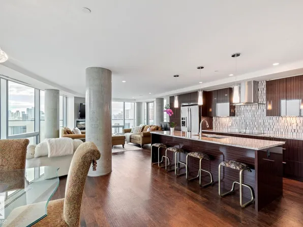 11969 Jasper Ave NW #1201, Edmonton, AB T5K 0P1