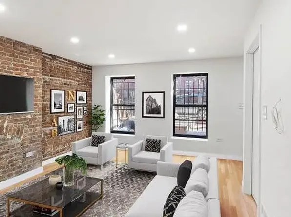 181 Kosciusko Street image 2 of 12