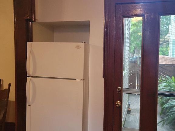5th image of 4514 Prytania St APT 5