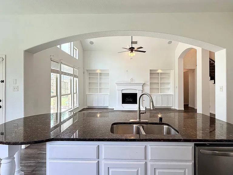 160 Stevenson Dr — Photo 16