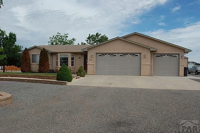 1st image of 933 W Aledo Dr