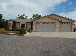 933 W Aledo Dr, Pueblo West, CO 81007