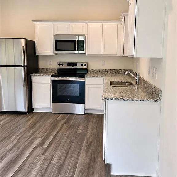 64 Padley Dr — Photo 5