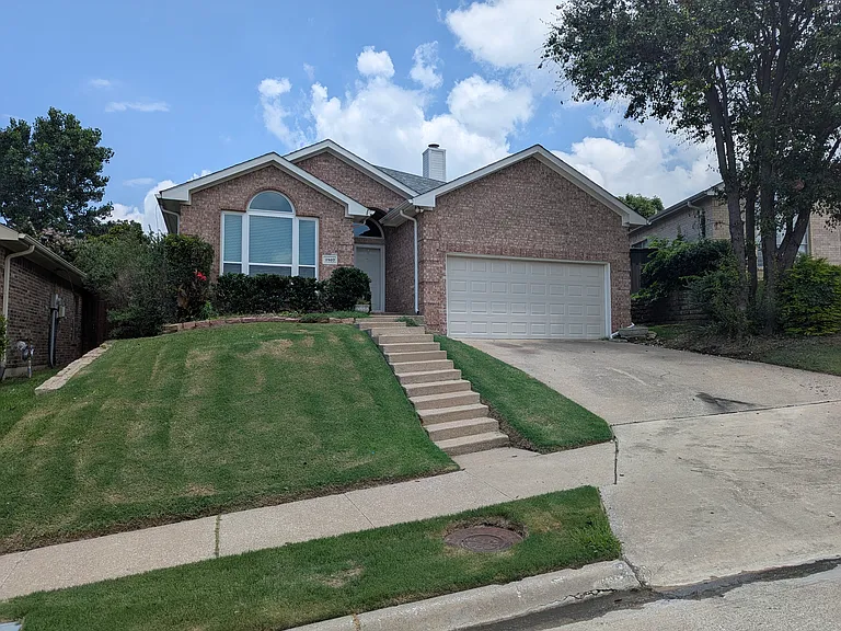 2807 Freedom Cir — Photo 2