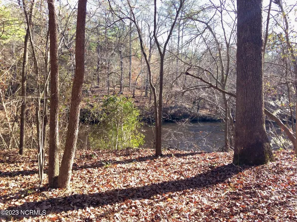 286 Trent Acres Drive, Pollocksville, NC 28573