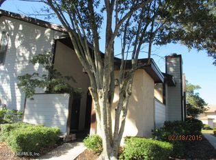 1104 W Defender Ct, Atlantic Beach, FL 32233