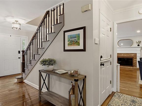 4th image of 761 Ashview Dr