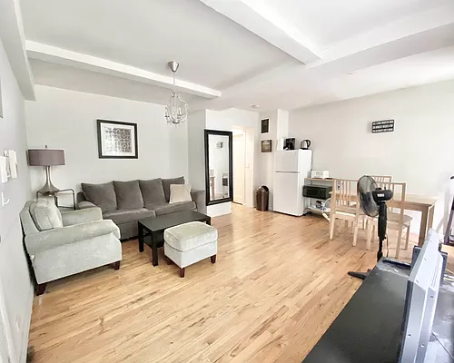 Rented by Bond New York | media 48