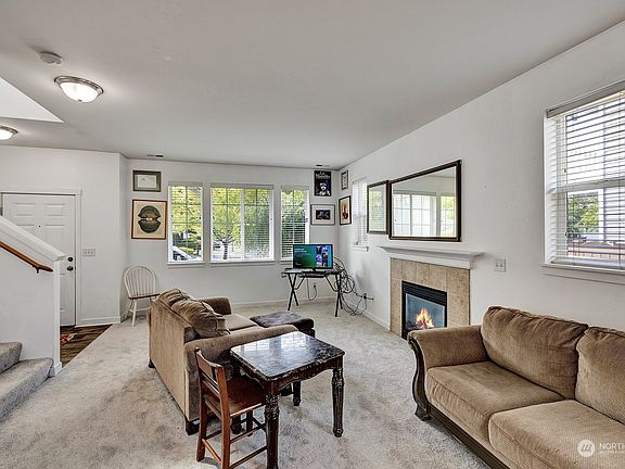 2nd image of 1225 50th Street NE