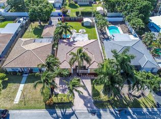 1242 Lincoln St, Hollywood, FL 33019