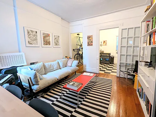 Rented by Manhattan Spaces | media 11