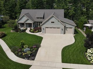 16106 Coventry Ln, Spring Lake, MI 49456