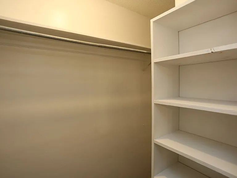 203A Courtney Way — Photo 3