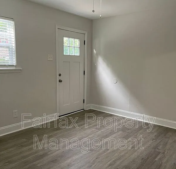 1120 Elmo St #B — Photo 5