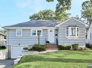 101 Summit Ave, Waldwick, NJ 07463