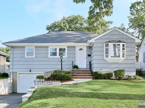 101 Summit Ave, Waldwick, NJ 07463