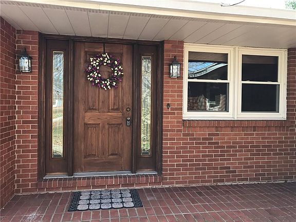 2nd image of 290 Crestwood Dr