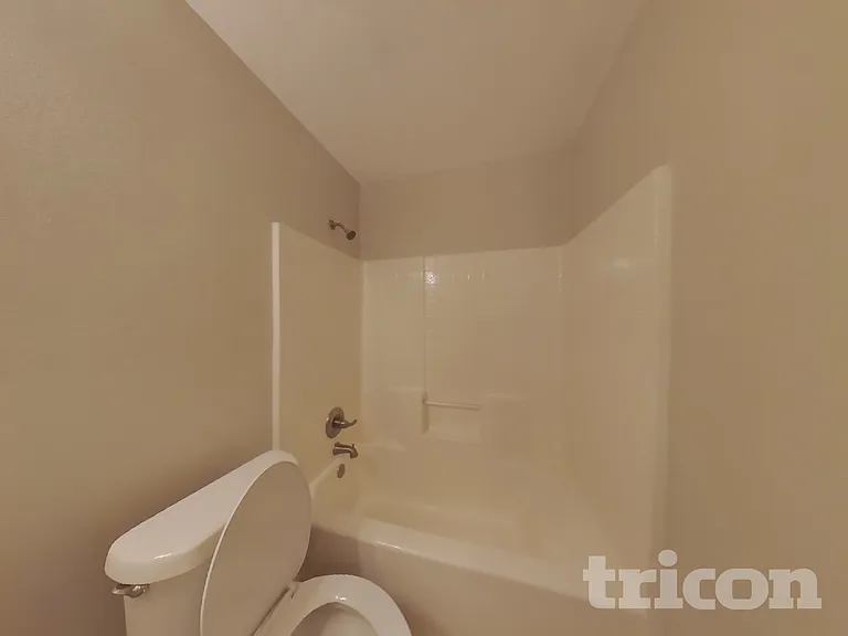 1409 Mallard Dr — Photo 17